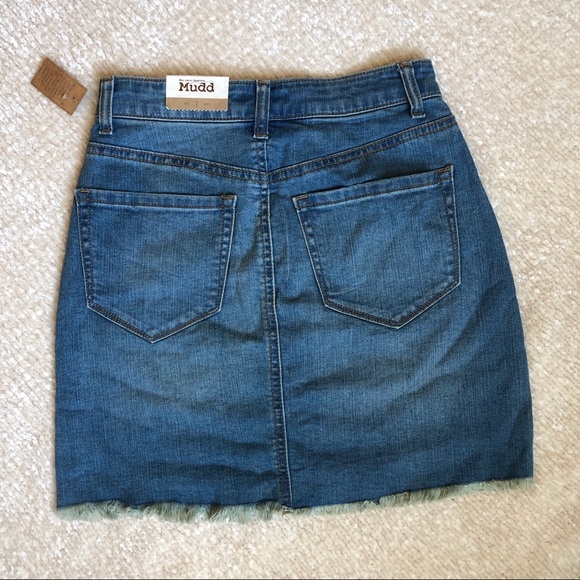 NWT / Mudd denim skirt / size 1 - Picture 2 of 3